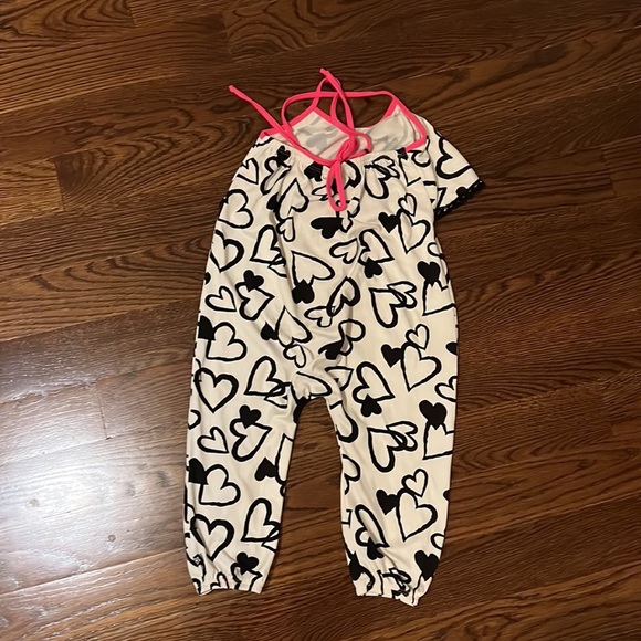 Pixie lane girls white romper sz 4/5 hearts + pink piping excellent condition - Picture 4 of 6